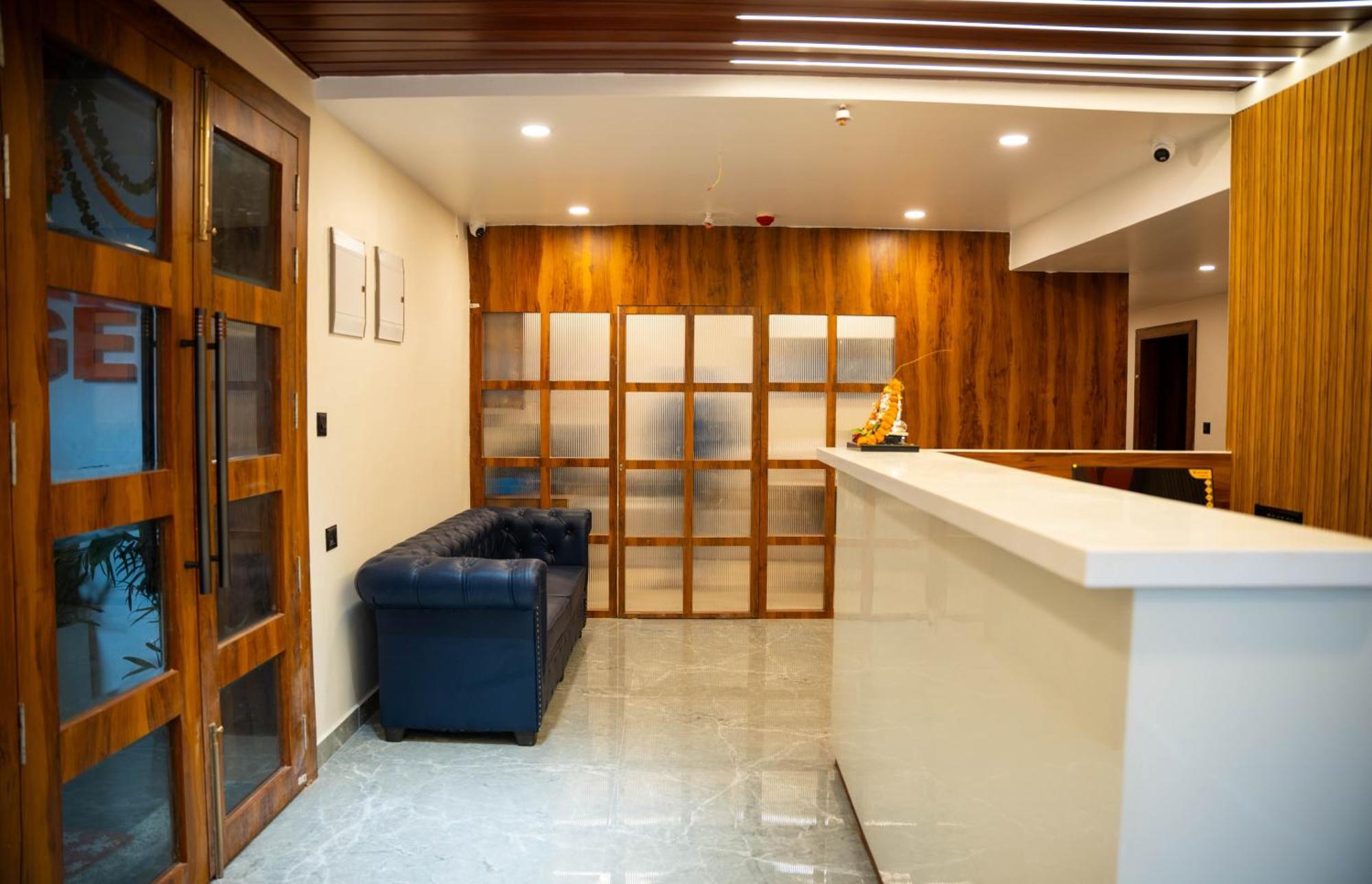 Hotel Orange 부바네스 외부 사진