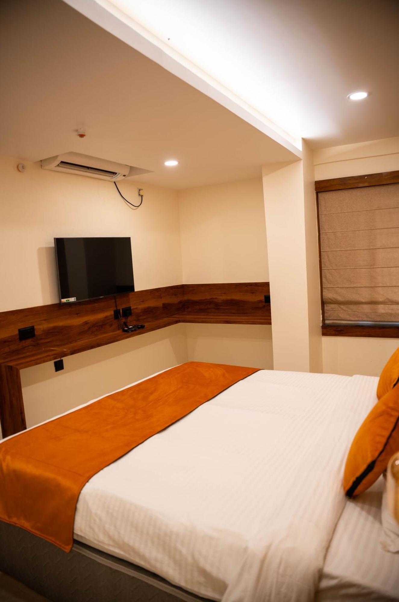 Hotel Orange 부바네스 외부 사진