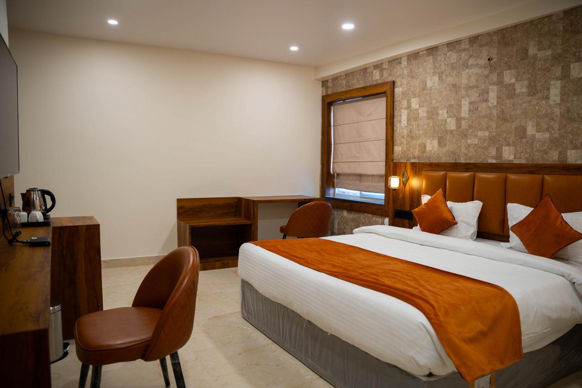 Hotel Orange 부바네스 외부 사진