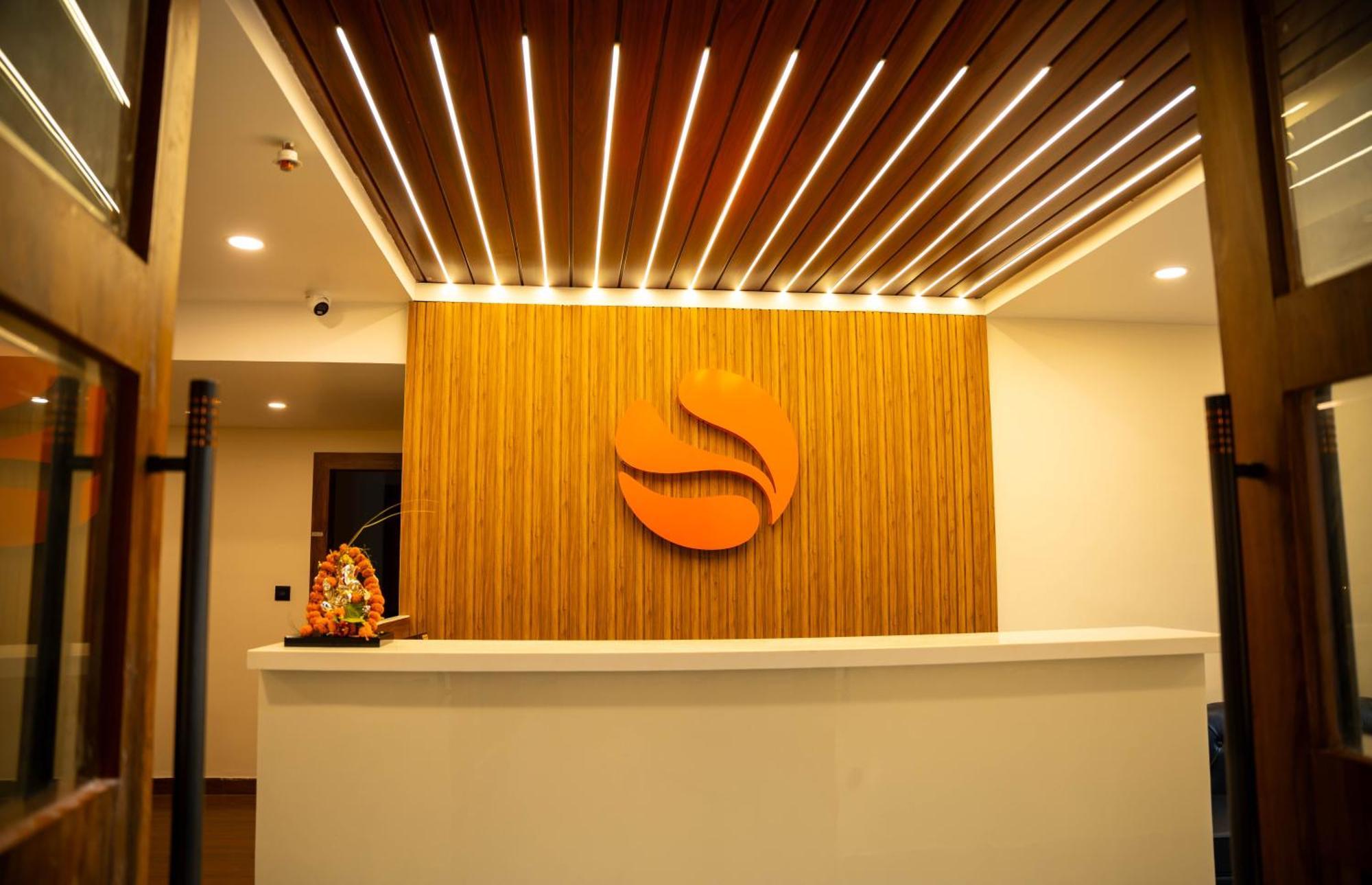 Hotel Orange 부바네스 외부 사진
