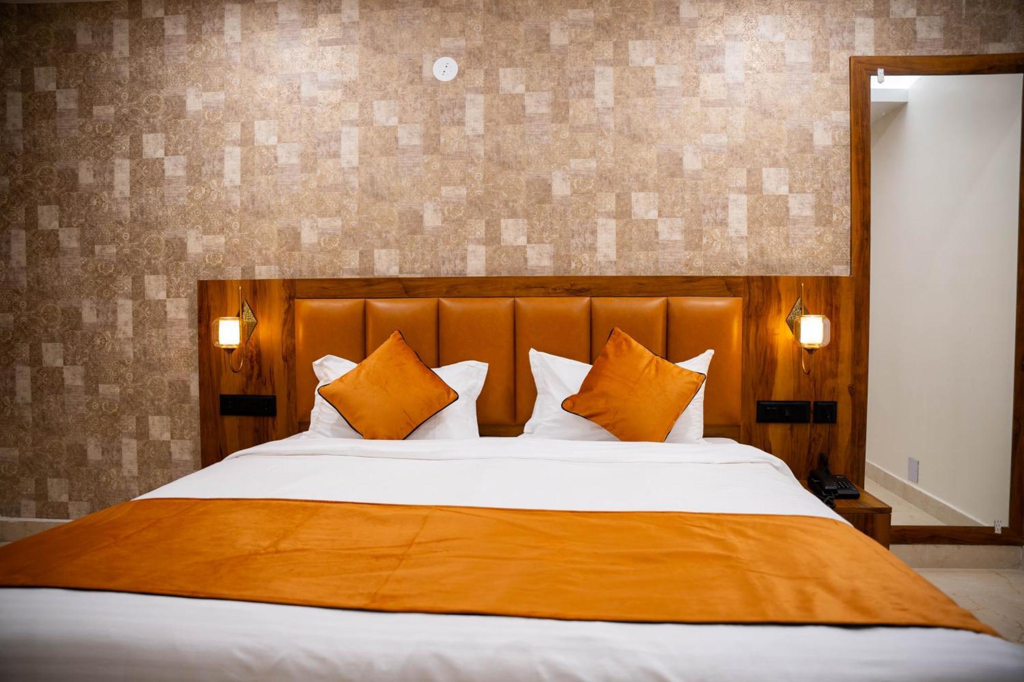 Hotel Orange 부바네스 외부 사진